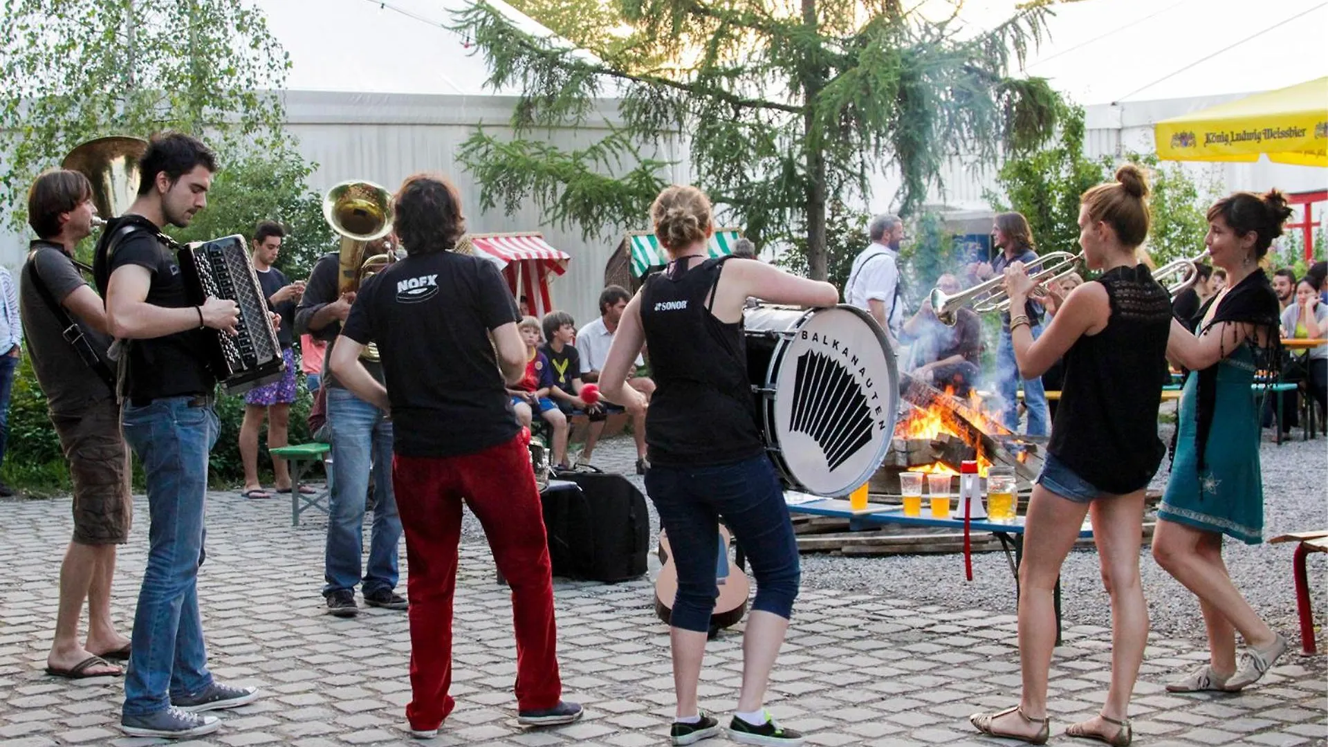 Vandrarhem The Tent - Youth Only - Buchung Leider Nur Bis 30 Jahre Moeglich! München Tyskland
